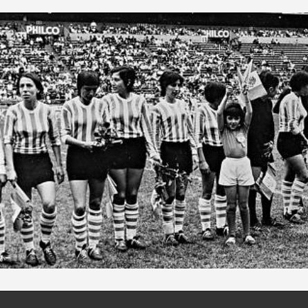 HistoriKas_mdp's tweet photo. https://t.co/JTlxnwKkg9
Compartimos via @pagina12 ,excelente articulo!
#Futbolfemenino 
#Futbol https://t.co/q7JxTspfVE