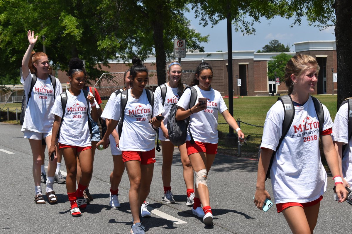 MiltonSoccer_'s tweet photo. Off to McEachern!!! #Mprie #BeatParkview #OneTeamOneDream @OfficialGHSA @MiltonHighSch https://t.co/APgaEw4Rgs