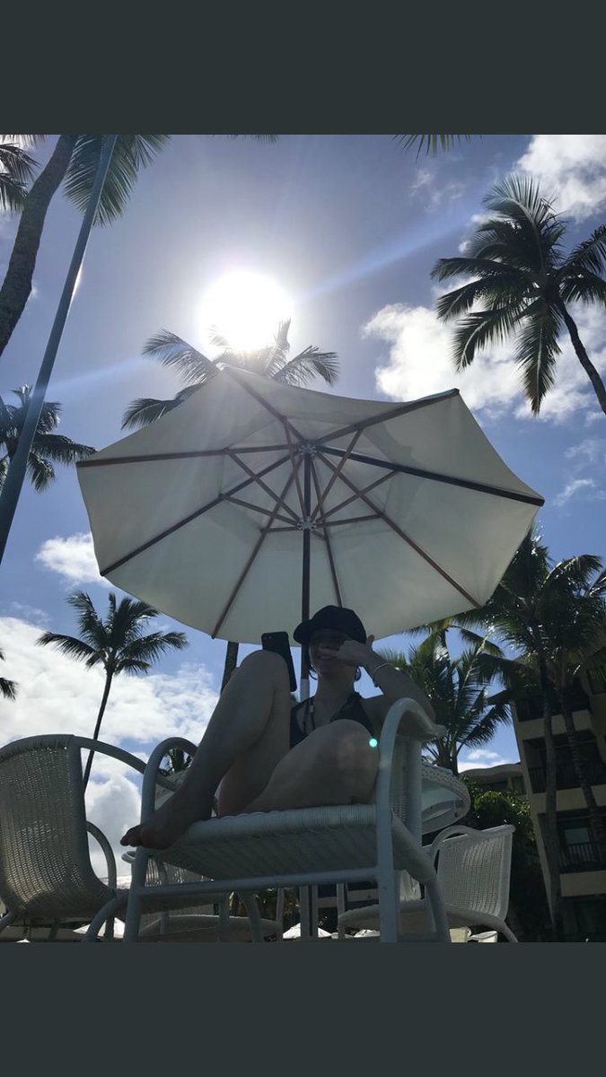 Trefinhakase's tweet photo. Eis q vc ve o mario tomando um sol
@MoonKase https://t.co/jONb1V3ZI4