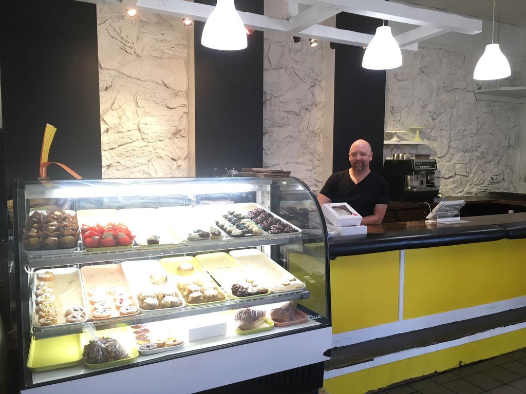 zestbakery's tweet photo. Open until 2pm! Come pick up #glutenfree treats for your favorite mom and check out the progress in our new space! https://t.co/LRrFrNhu83