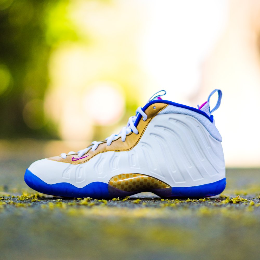 nike foamposite fuchsia