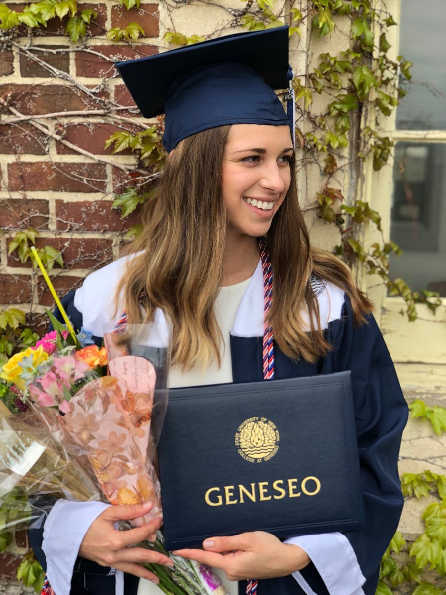 amaraNGRID's tweet photo. Graduating from Geneseo today with my degree in Economics and Marketing!! https://t.co/HW6CgIVWCZ