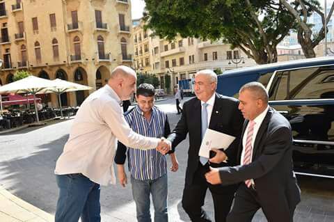 ElaliBassam's tweet photo. #لبنان_حرزان 
صار  زعيم فؤاد  مخزومي بل مجلس  نواب الله  يعطيك  نجاح  لا اهل بيروت ولبنان  ولى  بلبقلك https://t.co/h3smCWfCu5