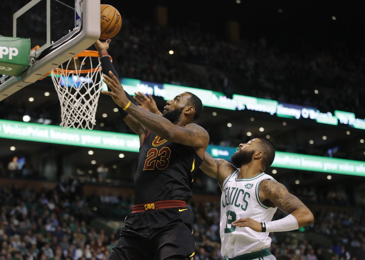 BleacherReport's tweet photo. Marcus Morris is confident in his ability to guard LeBron: "I'm probably the best guy defending him in the league, outside of Kawhi” https://t.co/PLQ2awRtxw https://t.co/tu6pMUILAN