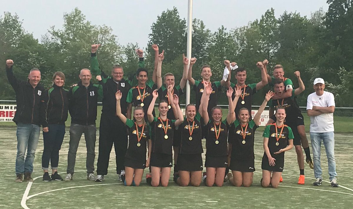 Op deze zomerse avond is HAVIC B1 weer kampioen geworden door te winnen van LDODK B1. Eindstand 23-6 #BHKA