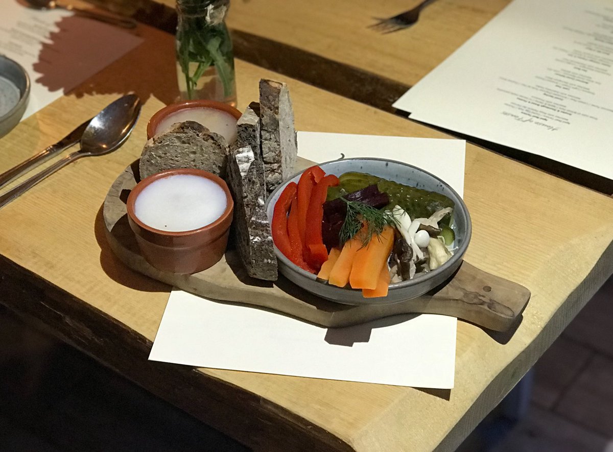 FavouriteTables's tweet photo. Second course for #feast12
Smalec | Sourdough | Pickles
@HouseOfFeasts
#BestRestaurants #FTreviews
@ChefConsultant https://t.co/xqOF4G1uo1