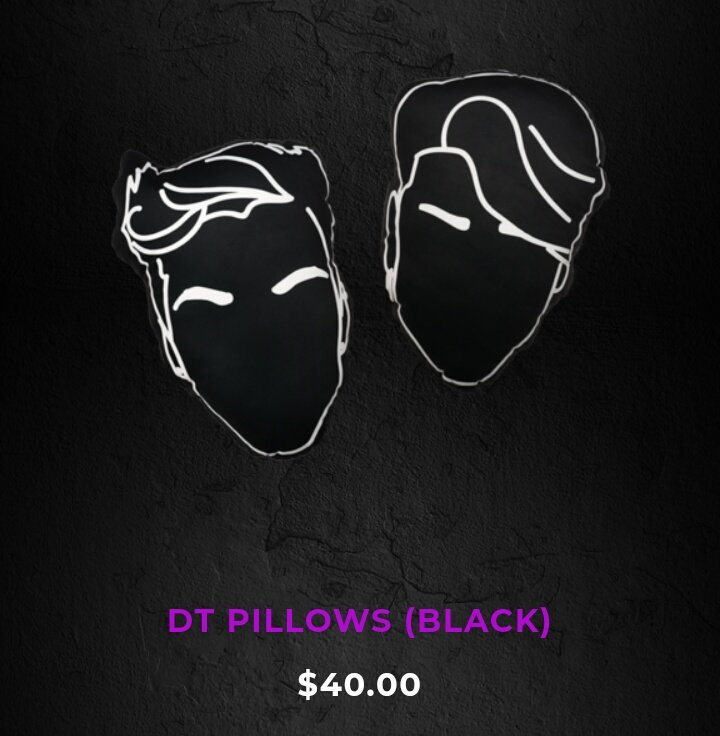 GrayethanD's tweet image. DOING ANOTHER GIVEAWAY ❤

DT pillows. 
To enter: 

- RT this tweet 🔄 
- Comment  ' ✌🐢 ' 
- must be following ✅ 

I already ordered it ❤ 
Winner will be announced on 22/05/2018. 
Good luck babes.