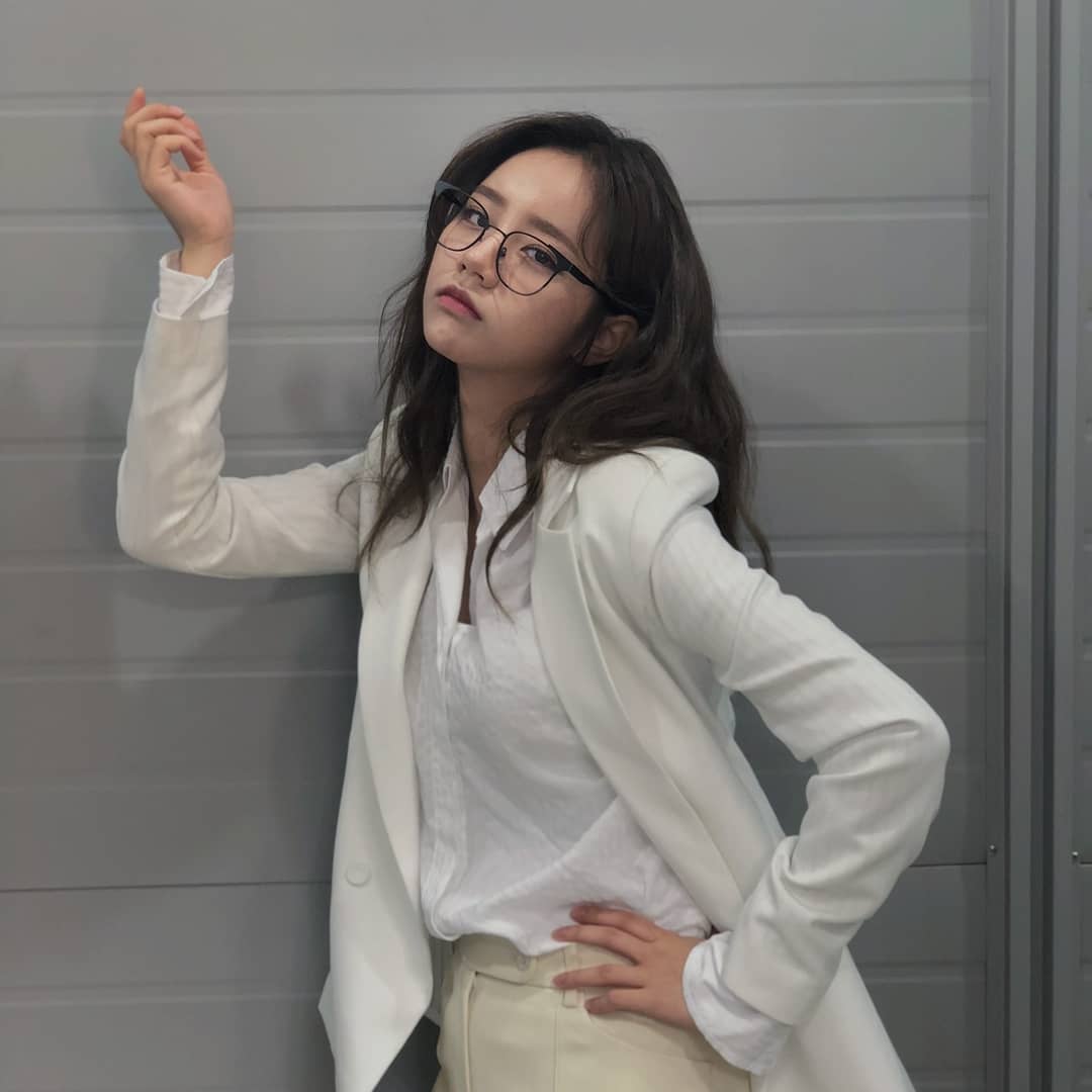 girlgroupspics's tweet photo. girl's day ; hyeri https://t.co/D4vlDQRg9l