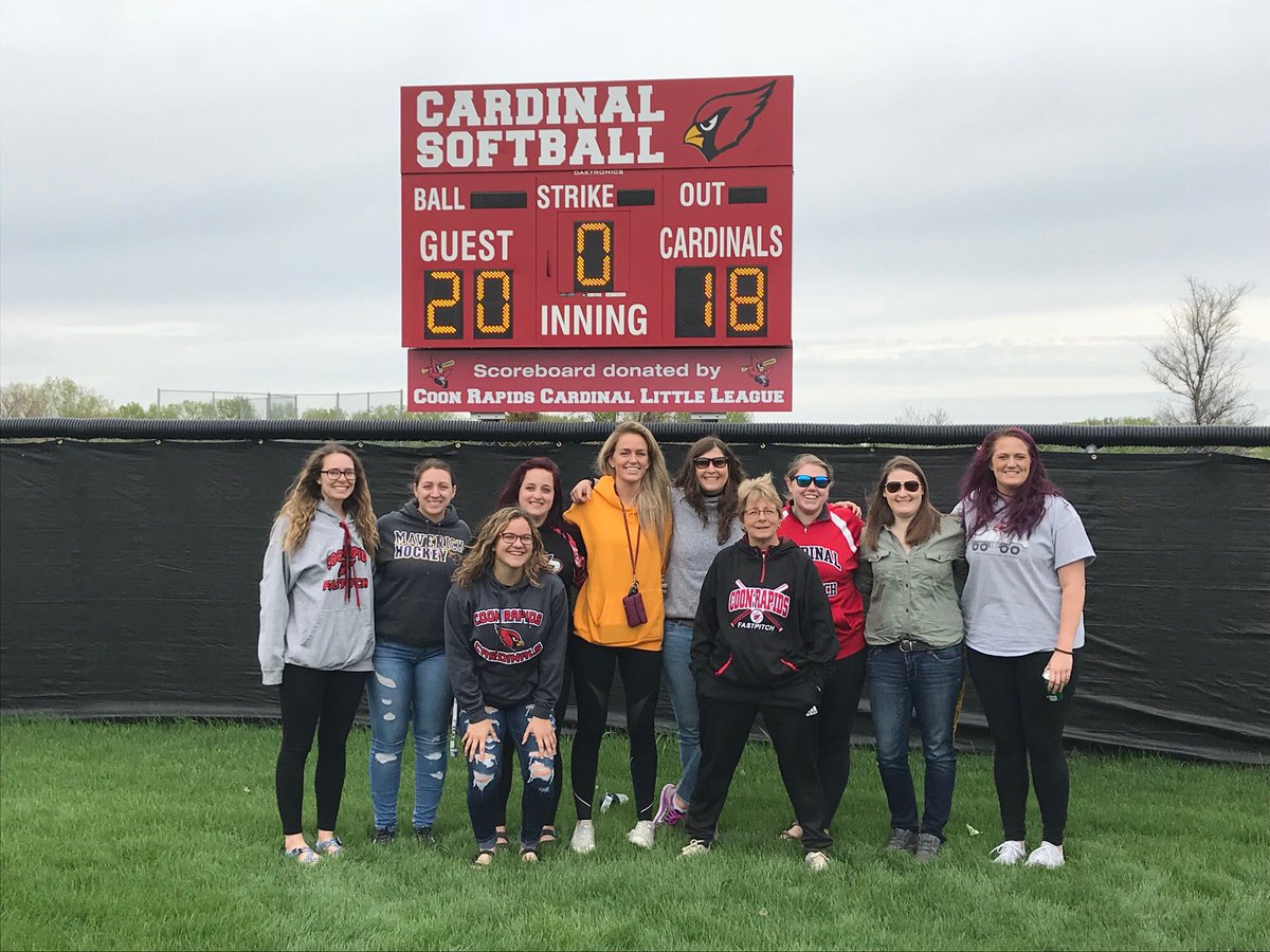 CRSOFTBALL1's tweet photo. Alumni Day 2018! Thanks to all CR fans today cheering on a 10-6 win over Brainerd #WeAreCR https://t.co/CqmDLreHKz