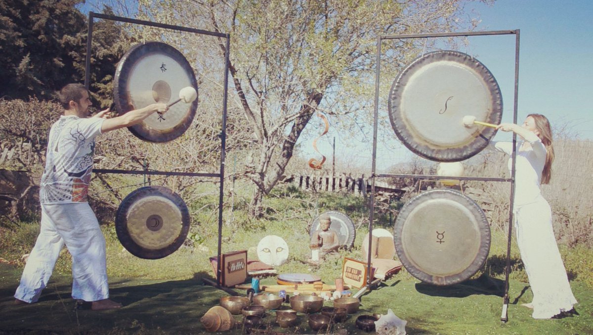 BienestarAzahar's tweet photo. Buenas noches a todos. Muchísimas gracias a todos los que nos habéis visitado y apoyado hoy. 🙏Mañana empezamos elevando la vibración con el baño de Gong a las 10:15h.
@fractalgong #vibracion #energia #evolucion #palaciodecongresos #albacete #entrada #bienestar https://t.co/OYsMa4hDSl