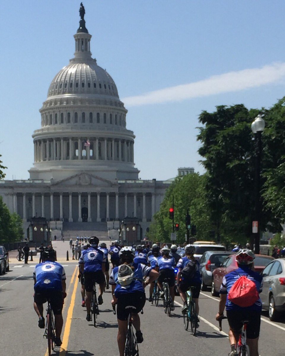 LASchoolPolice's tweet photo. Police Unity Tour has arrived to the National Police Memorial in Washington D.C.  They rode for those who paid the ultimate sacrifice.

Congrats to all the riders and especially to our very own Sergeant Boen! You are all amazing! 🚴‍♂️👏👏

#PoliceUnityTour2018 #UnityTour2018 https://t.co/zdetTTJlGr