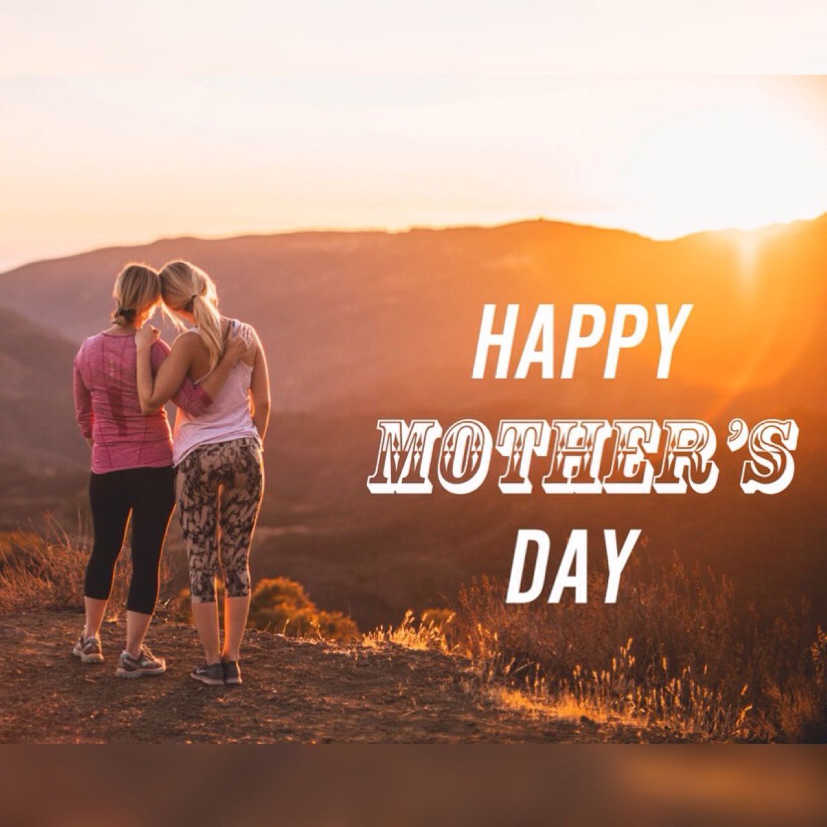 RescueSwag's tweet photo. Wishing all our amazing mums a happy mother's day! :) #mum #MothersDay #love #everydayhero https://t.co/LyPFHNMFH5