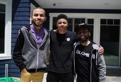 Hamlinz's tweet photo. Was a honor meeting my teamates @TSM_Daequan @TSM_Myth they were a lot shorter then expected.. especially daequan 🤷🏽‍♂️ thanks @TSM  for making this possible https://t.co/k5VxQMTM7p