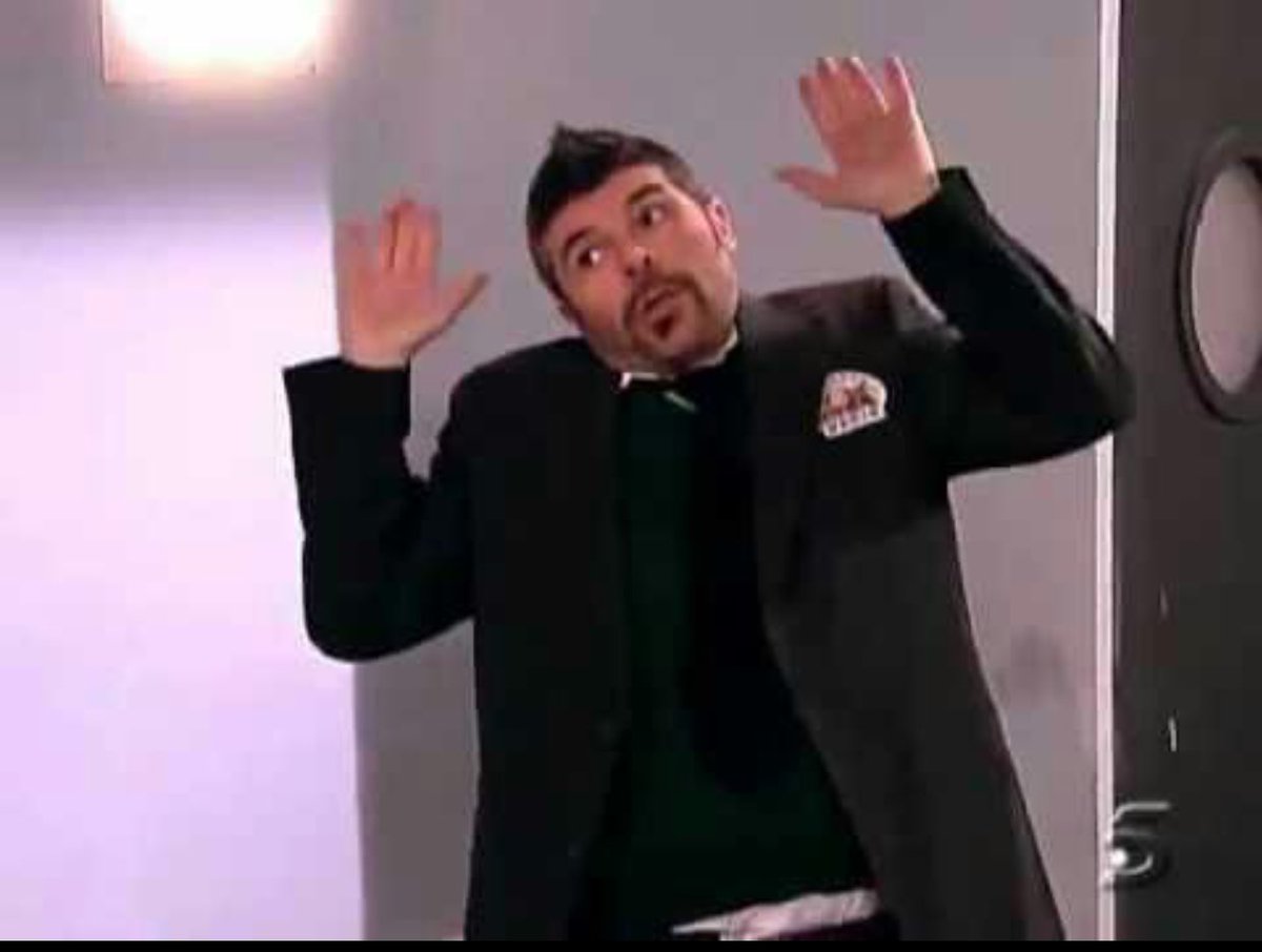 CarlosRV16's tweet photo. Tras el Televoto en #Eurovision:

+ ¿No huele un poco raro aquí? https://t.co/5u6eZQIjKK