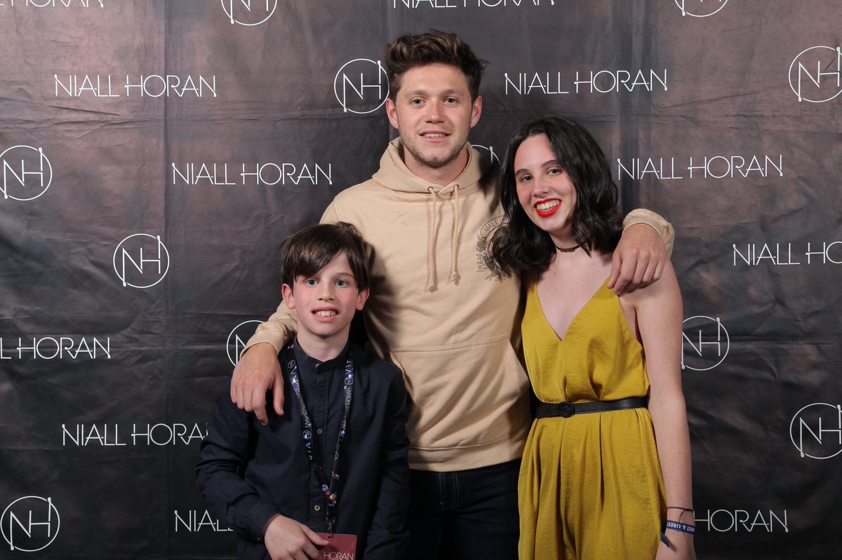 NJHNEWS's tweet photo. #FlickerWorldTourPortugal M&amp;G (May 12) (3) https://t.co/aj0nC0fcPj