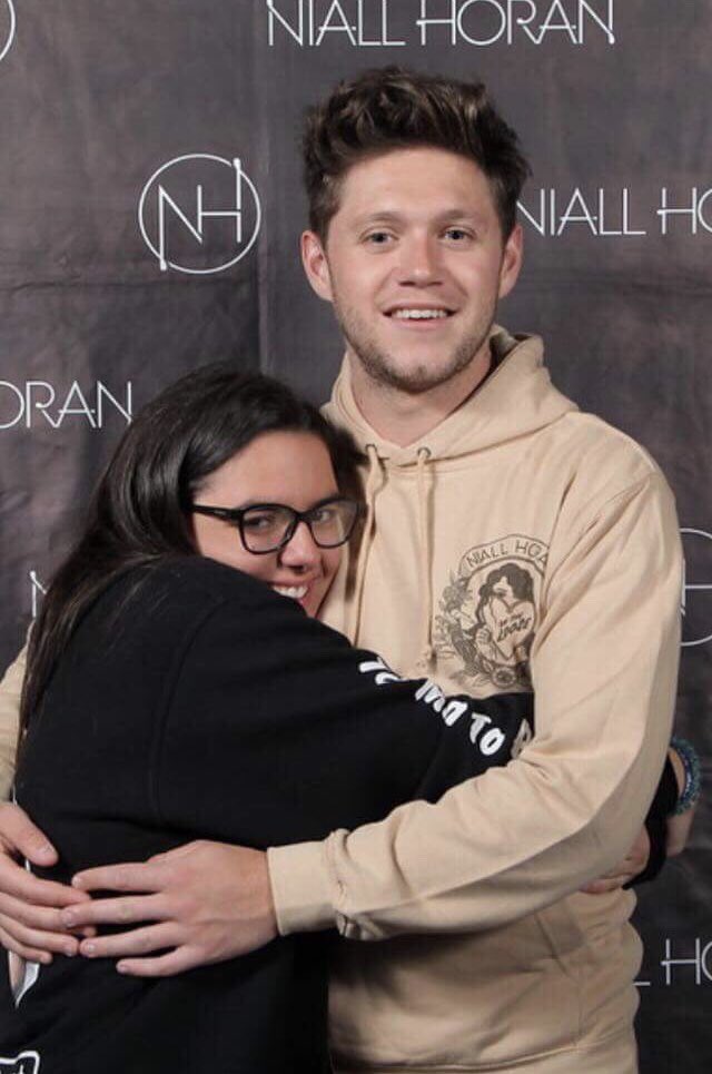 NJHNEWS's tweet photo. #FlickerWorldTourPortugal M&amp;G (May 12) (3) https://t.co/aj0nC0fcPj