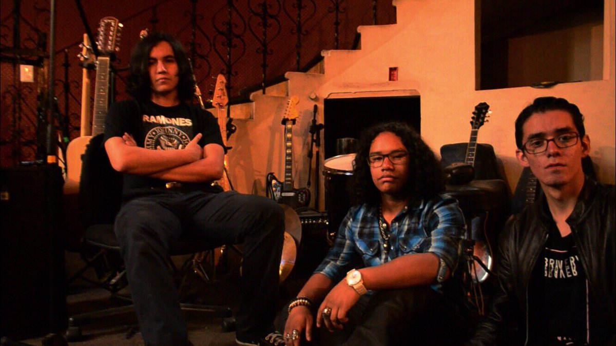 camporaband's tweet photo. En estas semanas les tendremos nuevas y emocionantes noticias de lo que hemos estado haciendo. Planes y avances  para la grabación de nuestro primer Álbum!
#rock #musicband #musiclife #firstalbum #news #picoftheday #comingsoon #newsong #bandcamp #soundcloud #escenaindependiente https://t.co/QkqwLETWUA