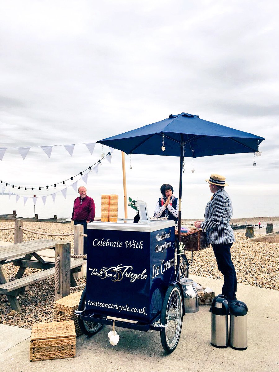 Seaside SMASHING tonight in Whitstable!