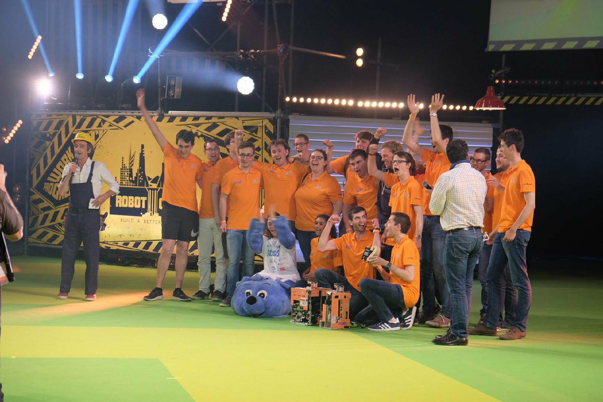 Nous sommes fier de notre équipe qui s'est battue jusqu'au bout!
Nous finissons 2ème de la <a href="/CoupeRobotique/">Coupe de France de Robotique</a> et 9ème de la <a href="/eurobot/">Eurobot</a> !!!!

Un grand merci à <a href="/Atos/">Atos</a>, AllCircuits, <a href="/RSComponents/">RS Components</a>, <a href="/ArtsEnergy/">Arts Energy</a>, <a href="/BecotSAS/">Bécot</a>, Almet, <a href="/Magafor1/">MAGAFOR Outillage</a>, <a href="/celeonet/">Celeonet • Cloud & Serveurs Infogérés</a> et <a href="/triumpower/">triumpower</a> pour leurs soutiens !