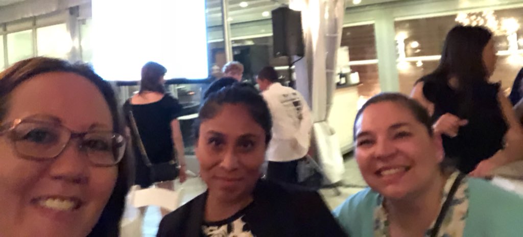 JBMurphySchool's tweet photo. Chicago Run celebrates 10 years of serving school children including Murphy School! @CPS_Network1 @CPSN1Deputy @Chicago_Run @Cubs @SecPritzker @dspuhr @AFAC_PAC @RobertaSalas @EcoActivista #schoolsupporters #ChicagoRun https://t.co/8vhcGXwCiI