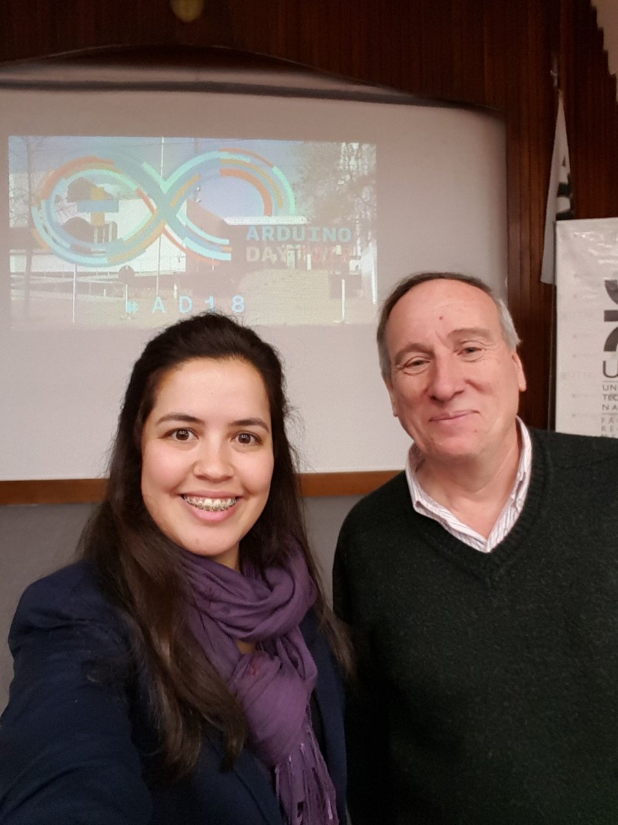 arduinomza's tweet image. Los organizadores #ArduinoDay2018  Ing. @anadiedrichs y Ing. Jorge Abraham se tomaro una selfie en el intermedio #ArduinoD2018