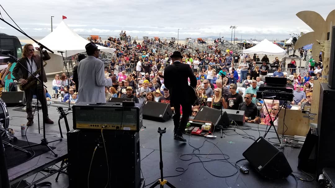 richardblade's tweet photo. The Like Totally 80's Festival is underway and rocking in Huntington Beach. Weather is perfect! Tiffany opened and now the second act of the day is getting the crowd partying - The Untouchables. Hope to see you here! https://t.co/hIM4sxHMv5