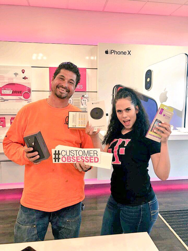 BallMarley15's tweet photo. #EdubWins #obsessed #lodi @gleave_kara making customers love T-Mobile as much as we love them ❤️❤️❤️❤️❤️❤️❤️❤️❤️❤️❤️❤️❤️❤️ you go girl!! @bex5306 Always supporting her team😍 https://t.co/EQCnOOMPgv