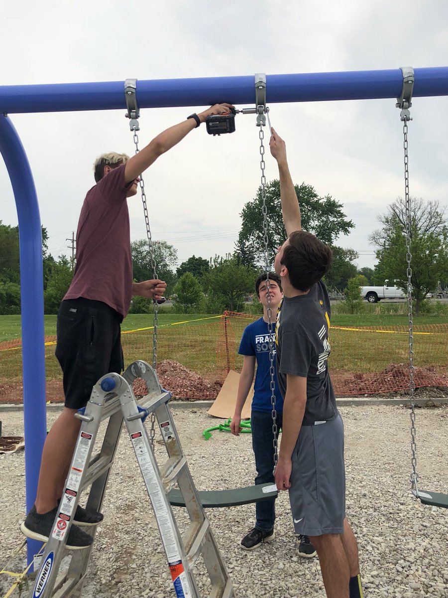 FranklinMylc's tweet photo. thanks to everyone who came out and helped with the building of Unity Park  this morning!! https://t.co/Q2cjYdVaMn