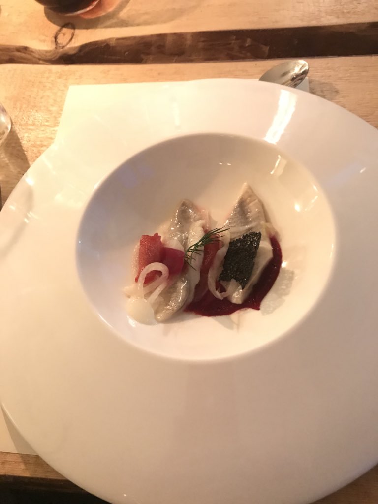 FavouriteTables's tweet photo. No. 3 in the #feast12 is a delicious
Cured Herring | Beetroot Puree | Lemon Pear | Charcoal Tuile | Pickle Onion
@HouseOfFeasts
#BestRestaurants #FTreviews @ChefConsultant https://t.co/blcJcdIadY