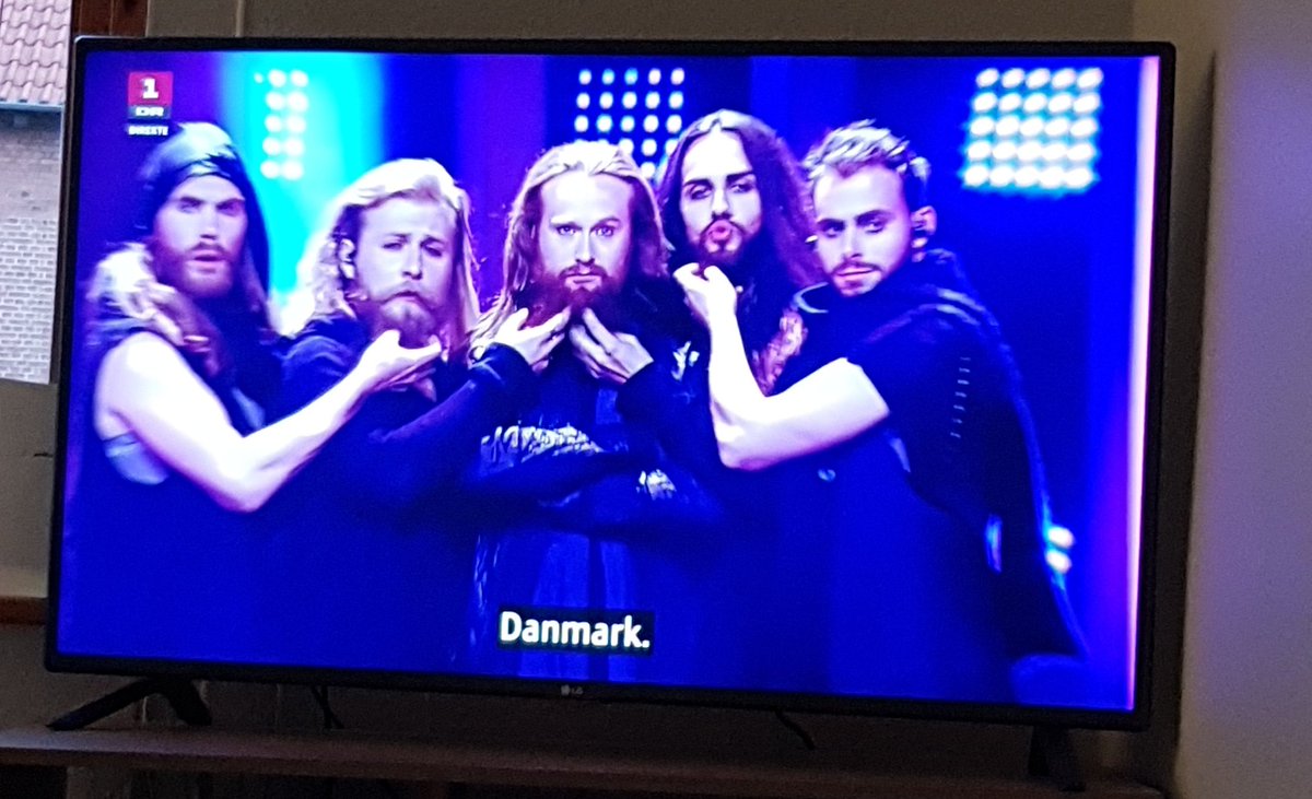 SabrinaHolck's tweet photo. - 🇩🇰🇩🇰  #Eurovision #DrGrandPrix #escdk #denmark12points https://t.co/S3ZvCpYOxK