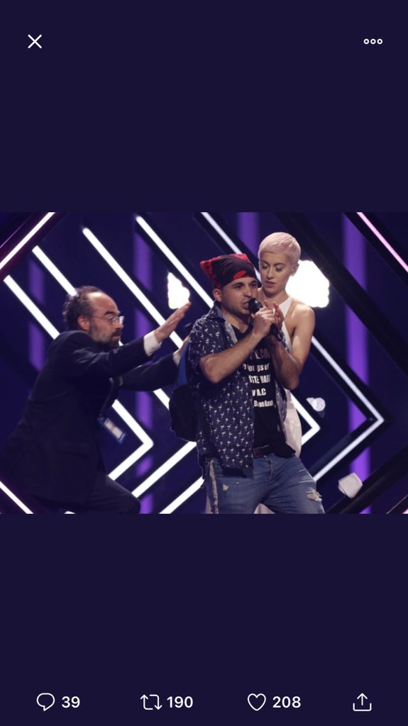 Critical_Fluff's tweet photo. So basically Lister from Red Dwarf stormed the stage #Eurovision2018 https://t.co/QEN9ZH8PX9