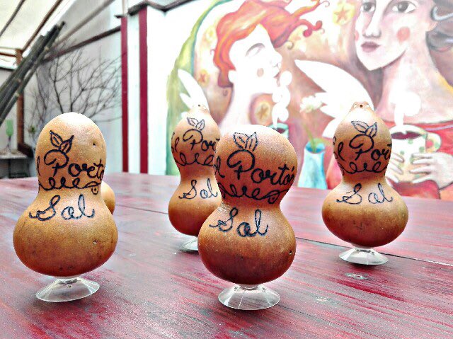 Bulbarelabio's tweet photo. Saleros elaborados totalmente a mano con mini bules para el restaurante “El Porton” de Córdoba, Ver. #gourds #bule #HechoEnMexico https://t.co/tdHXOjKj2Q