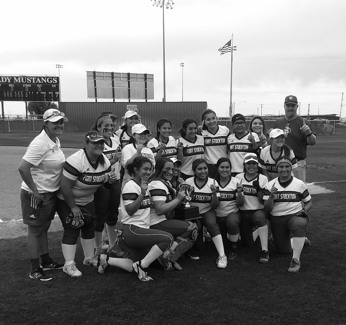 Mike Peters tweet media