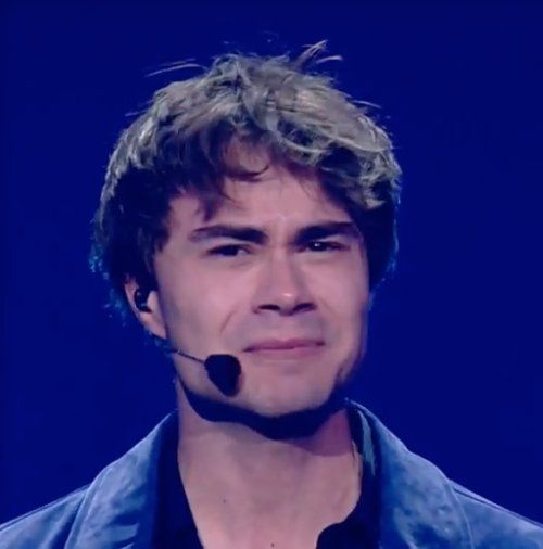DeleCCSSJJ's tweet photo. Cuando te preguntan que qué vas a hacer al terminar la carrera... #Eurovision https://t.co/rnkZPfPsOf