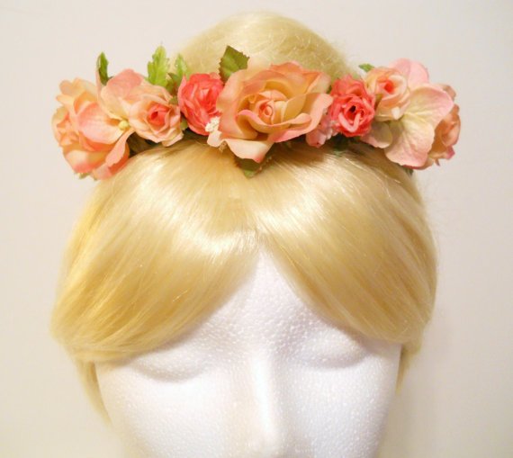 MicheleMyFairy's tweet photo. The Blushing Beauty of a Spring Bun Ring... #BunWrap Bun Belt Bun Ring #FlowerCrown Head Wreath #SpringWedding #FlowerGirl https://t.co/2qnlr0NiXf https://t.co/r0glCQJkoe