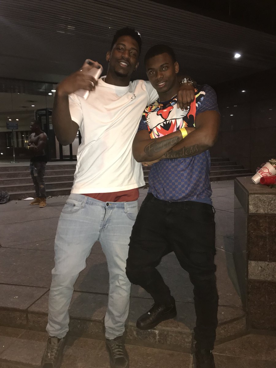 _ACook21's tweet photo. It’s no love when it rain , we good on this side 🤞🏾 https://t.co/fGVXe6plGx