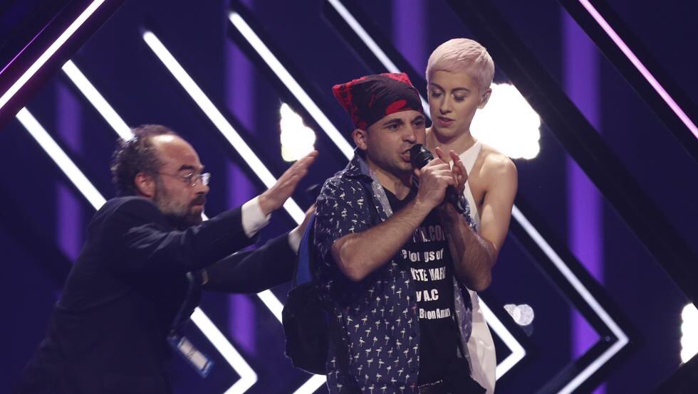laotraalemania's tweet photo. Gran actuación del representante de Aragón. #Eurovision https://t.co/8ah61X5zxN