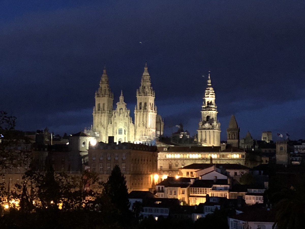 Galicia_Mola's tweet image. Aquí la tenéis, sin apenas andamios 😍😍😍

Catedral De Santiago de Compostela,

#Galicia #GaliciaMola #SantiagoDeCompostela