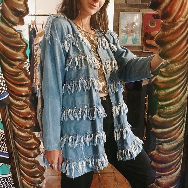 slc_WE's tweet photo. Denim gemstone magic made in the USA size medium $29.99 .
.
.
#denim #crystals #usa #utah #slc #utahisrad #upcycle #recycle #cute #selfie #shopping #boutique #parkcity #fun #style #trend #clothing #shopsmall #supportlocalbusiness https://t.co/E43gzkPZyH