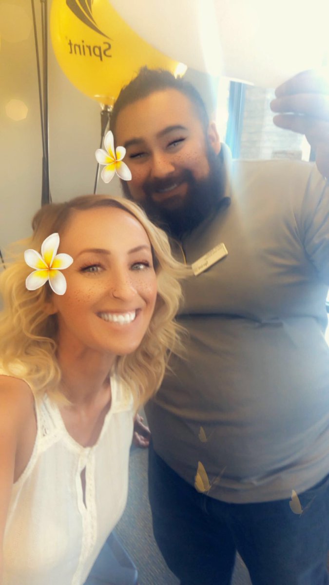 Lil_Dee0121's tweet photo. #IssaSalesParty still looking for that  Mother’s Day gift? Come on in we got what you need! 1260 Shaw Ave Clovis. See you here! #WeAreNW #SprintSaturday @JamesLeeWC @suehyun_chung @wl_byoung @Pkushn @NorCal_WL @FRSWL @SHW_FRS_WL https://t.co/OmlXUaC6Xi