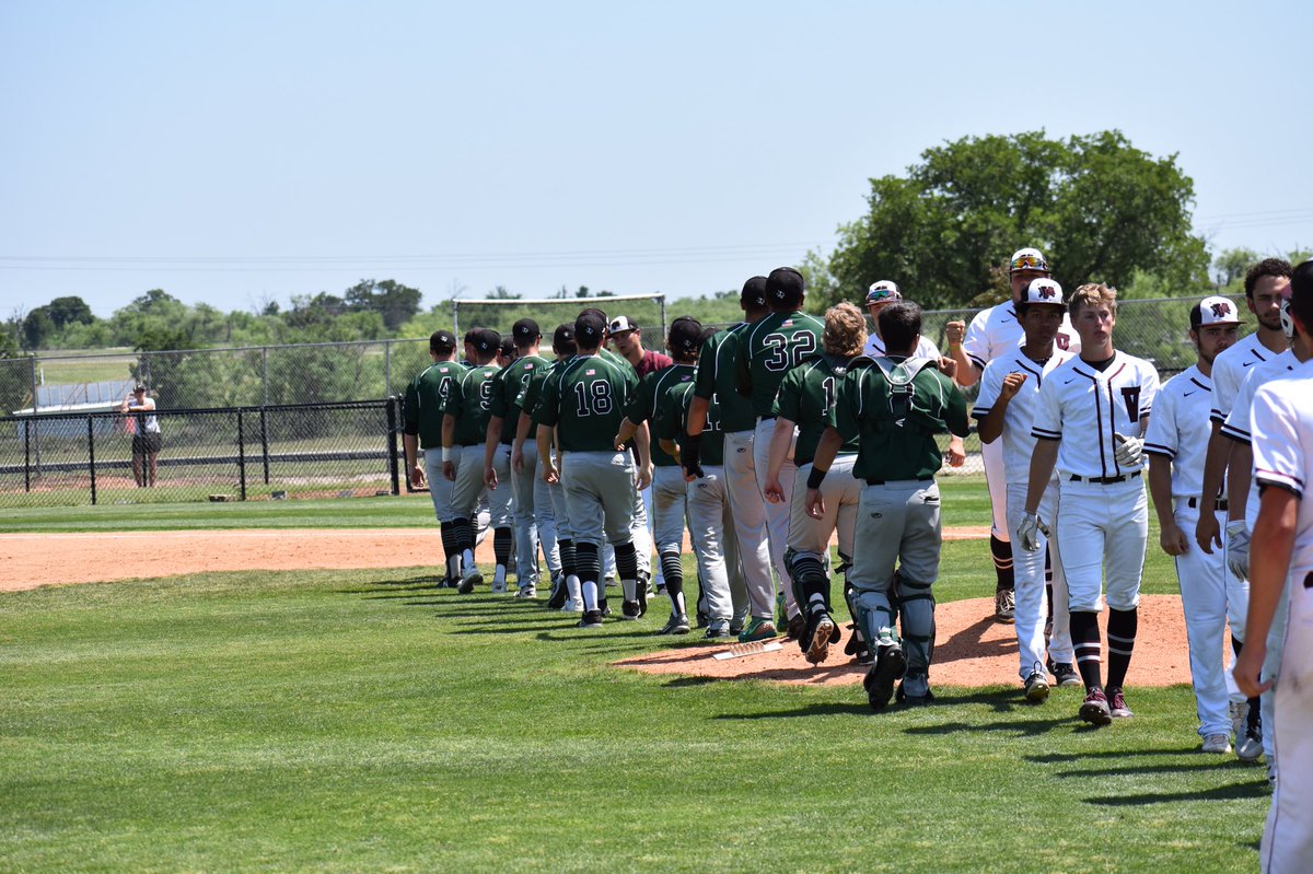 infoTxToros's tweet photo. Kennedale Wildcats are Area Champs getting the W over Vernon 7-2. @_bryceh3 with a strong complete game performance 11Ks 1BB 4Hits. @4ATxHsBaseball @KennedaleNews @Gosset41 @PBR_Texas @KennedaleISD @urkhsprincipal https://t.co/3dMMykF1NE