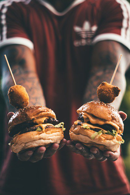 TotalTakeoutInd's tweet photo. Saturdays got us like...
.
.
.
.
.
#burgers #totaltakeoutindy #saturdayvibes #broadripple #butleruniversity #indyeatslocal #food317 #indyloveslocal #indy #indianapolis #fooddelivery https://t.co/PgYQikx7a2