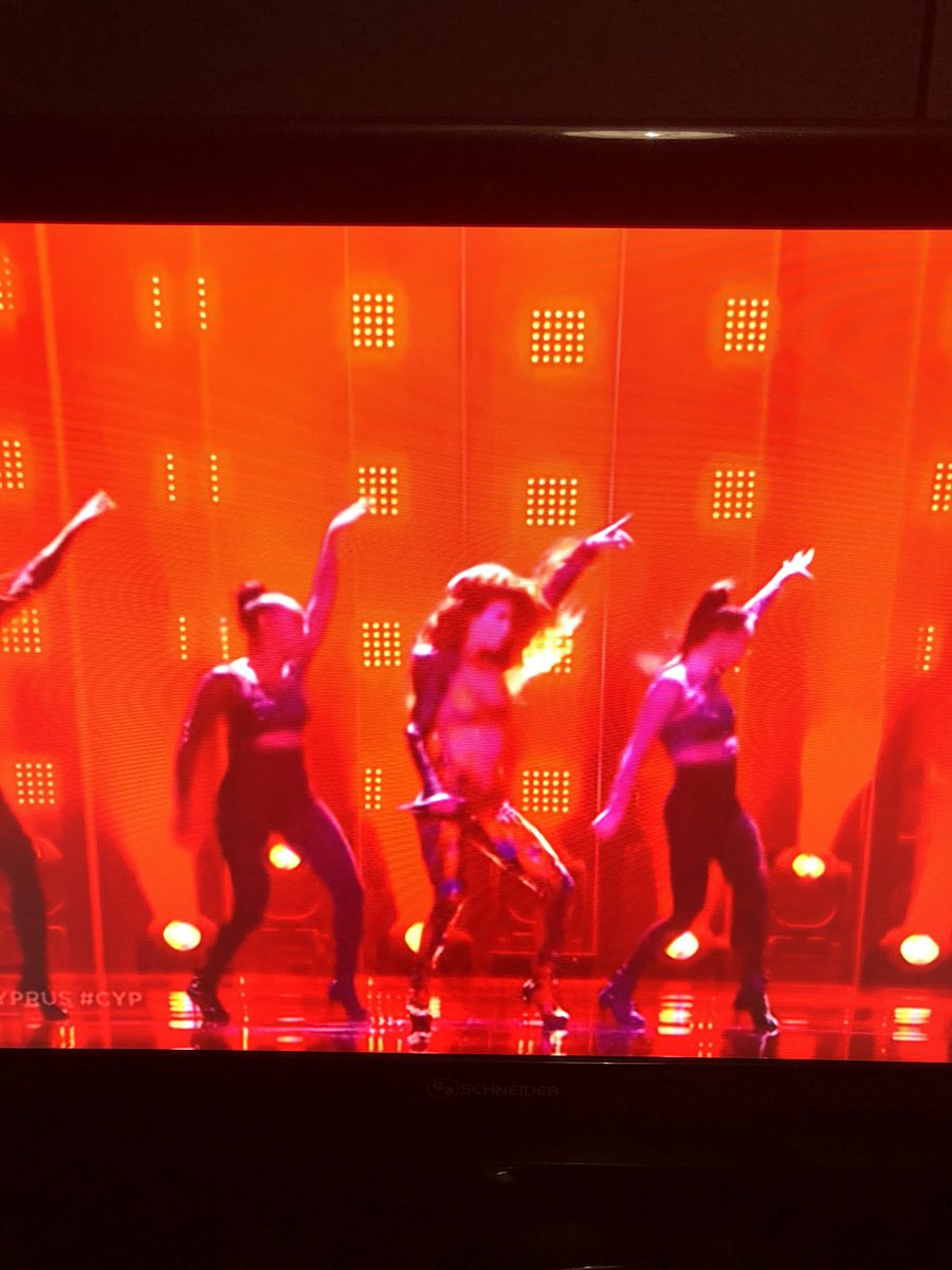 pfreddy31's tweet photo. #Eurovision2018 #Eurovison bravo por #Chipres por llevar el #fuego latino a #Eurovision cosa que pudo hacer españa con lo malo, pero la xenofobia no se los permite... https://t.co/gtS7U5zZNg