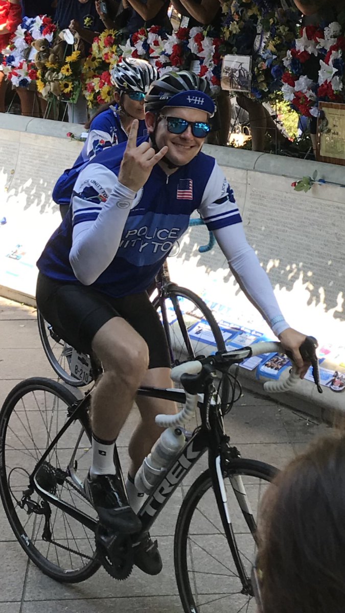 dakotafarms's tweet photo. It was awesome being at the National Law Enforcement Memorial in DC as Frankie and Joe came in! Very Proud of them both!! #policeunitytour2018 #honor #pride #integrity #professionalism #honorthefallen @ARGameandFish https://t.co/YSkcx0zb5n