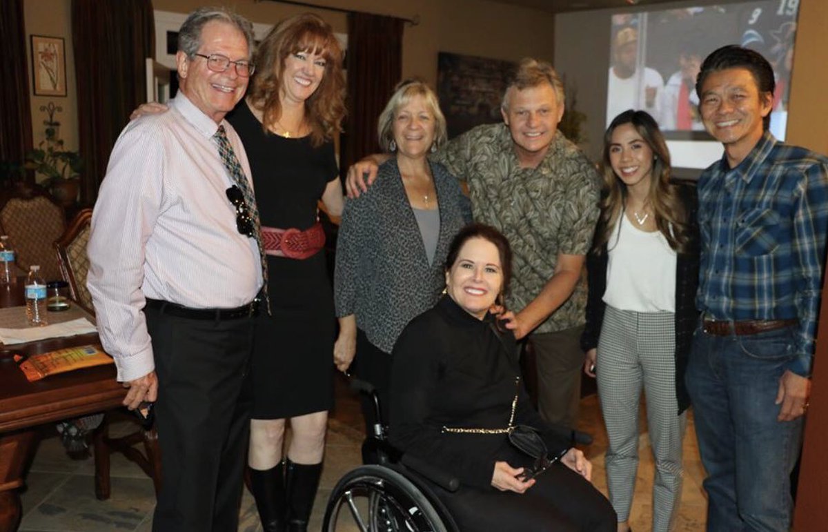 DerekforNevada's tweet photo. Meet and greet at the Bailey’s #teamderek #Nevada #tcot #NVGOV https://t.co/v3T4BB8WXZ