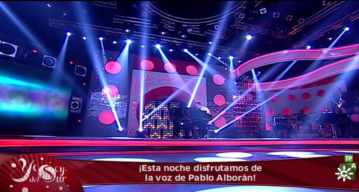 AlboranTeam's tweet photo. #Fotos @pabloalboran cantando #Prometo en directo y a piano hace unos minutos en @yosoy_delsur de @canalsur con #MariaDelMonte #YoSoydelSur35 https://t.co/IVjVKRiK88