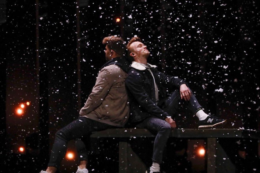 IgualdadLGBT's tweet photo. Esto lo han visto más de 200 millones de personas en todo el mundo ❤🌈 #Eurovision #FinalEurovision #LoveIsLove https://t.co/EWtky4yYtV
