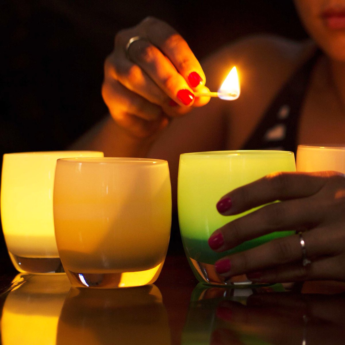 WeAreHFC's tweet photo. These @glassybaby hand blown votives have greatly impacted HFC. Since partnering, Glassybaby has donated $35,713--that’s over 1,430 hours of in home care--to HFC. They truly are one of a kind(ness)!✨ #kickalzintheballz https://t.co/GK5NaenTds
