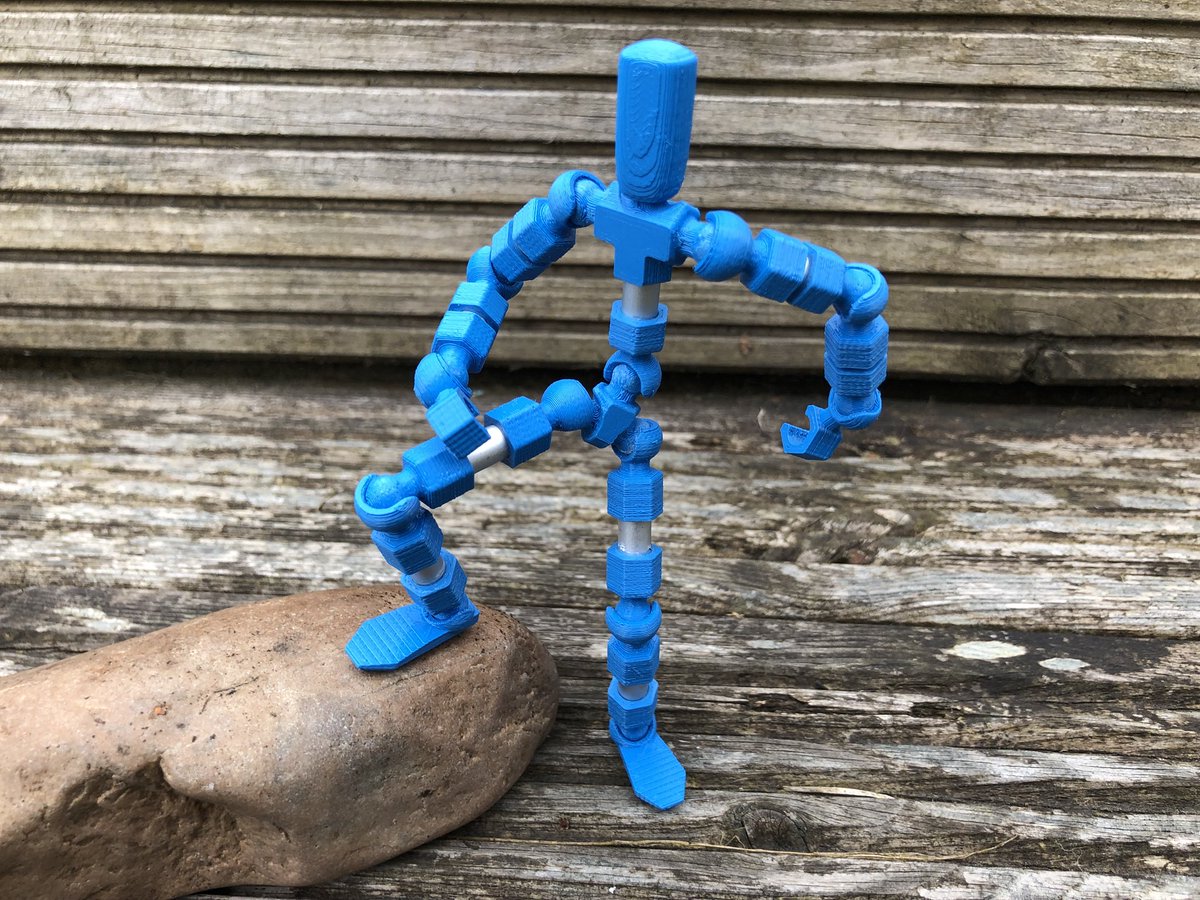 _mygadgetlife's tweet image. This is Roddy. Inspired by #stikfas and #ModiBot and is a hybrid of #3Dprinted parts and aluminium rod. #seewhatididthere