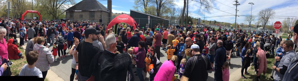 TritesOrtho's tweet photo. Great turn out today at the Youth Fun Run!!! Over 600 kids participating:) #tritesorthodontics #smilesforlife https://t.co/cbqYnIDN7t
